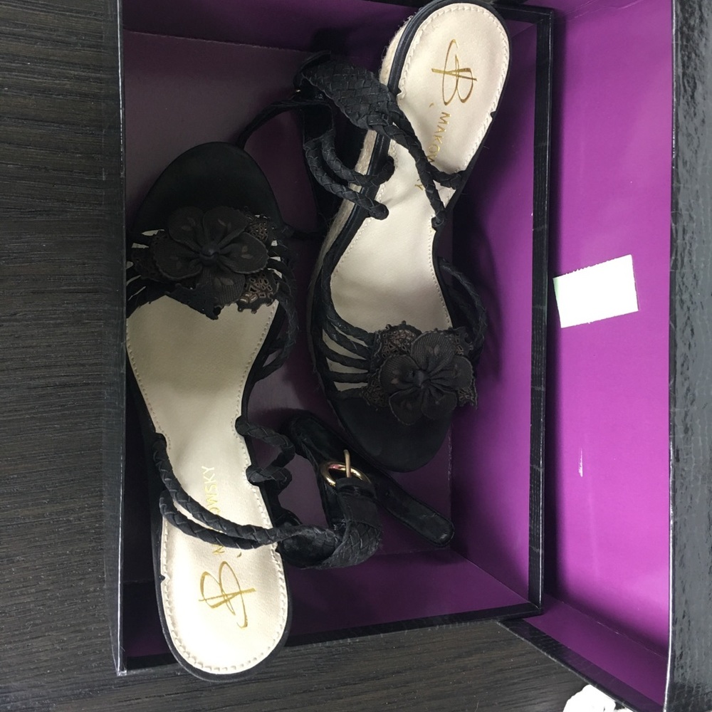 B Makowsky Black Wedges